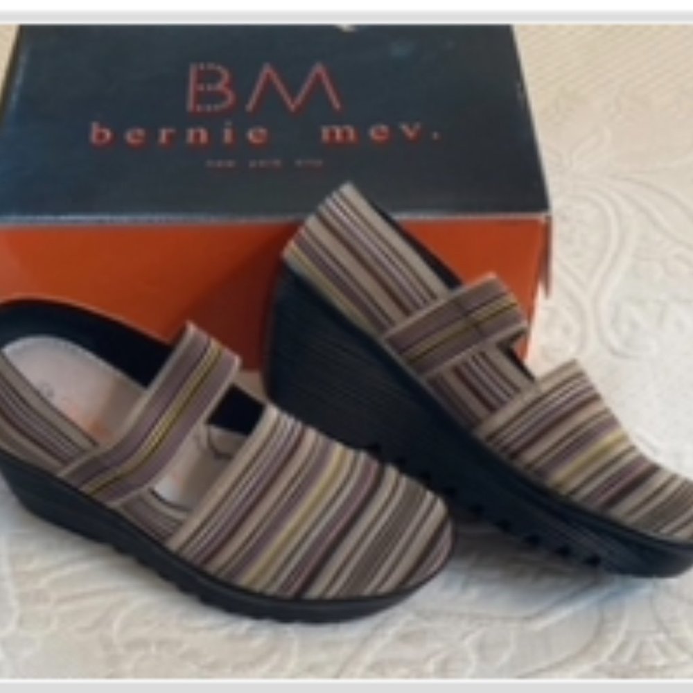 Bernie Mev wedge mary jane striped. size 37 NWOT